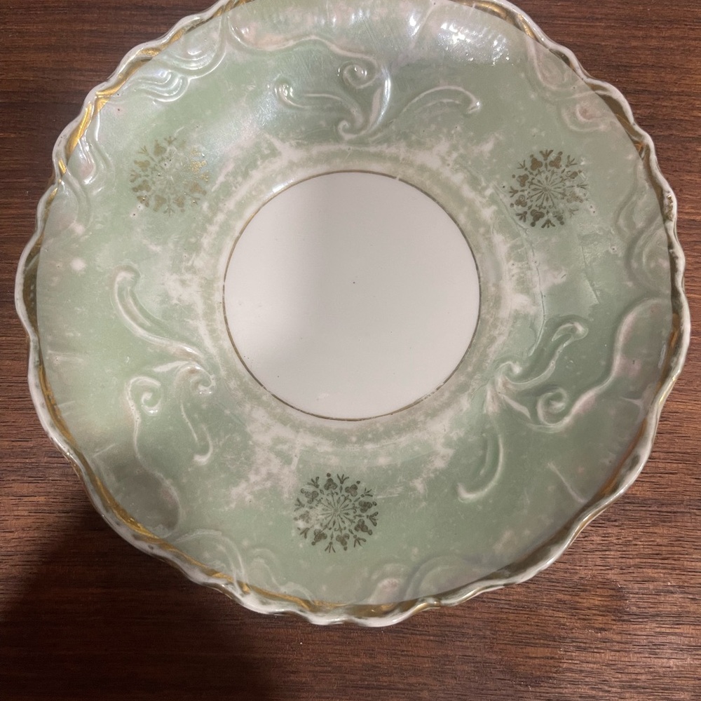 Elegant Green Decorative Saucer